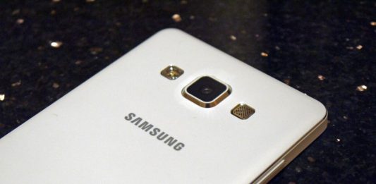Samsung Galaxy A8 spotted in the wild
