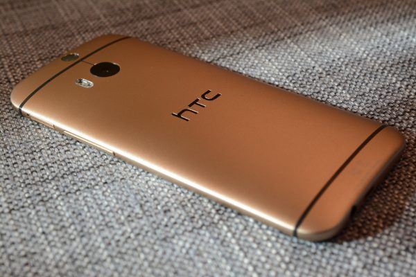 htc-one-m8-gold-4