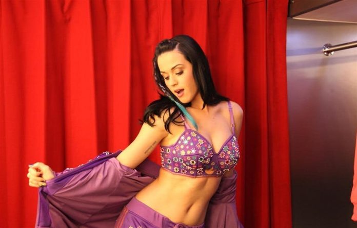 Katy Perry adidas filmyfair (1)