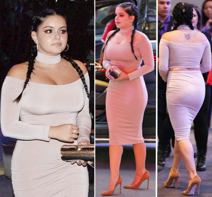 ariel-winter-clothes-at-drakes-concert