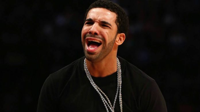 someone-steals-3-million-in-jewels-from-drakes-tour-bus Someone steals $3 million in jewels from Drake's tour bus