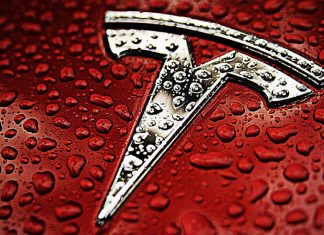 Tesla fixes a bug in its security software remotely