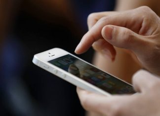 Apple denies a photo-ring but fires the Aussie Store staff