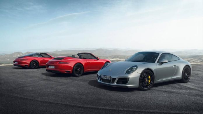 Watch the new models of the 2017 Porsche 911 GTS Watch the new models of the 2017 Porsche 911 GTS