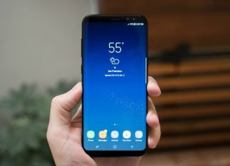 What makes the Samsung Galaxy S8 a good smartphone? Black Samsung Galaxy S8.