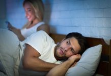How to read cheating spouse text messages