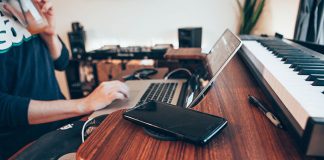 20 Career Advancement Goals That Can Be Achieved at Home