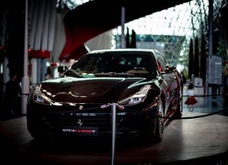 Should New Drivers Receive Tech Support for Modern Cars? Should New Drivers Receive Tech Support for Modern Cars?