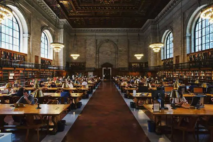 10 Reasons It's Worth Studying for an MBA 10 Reasons It's Worth Studying for an MBA