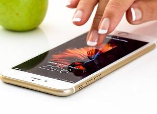 Apple to Reduce Its Store Fees to 15% for Most Developers from January 1, 2021 Apple to Reduce Its Store Fees to 15% for Most Developers from January 1, 2021