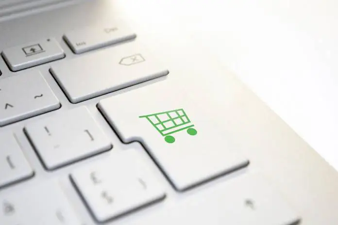 Tech Trends That Are Changing E-commerce Tech Trends That Are Changing E-commerce