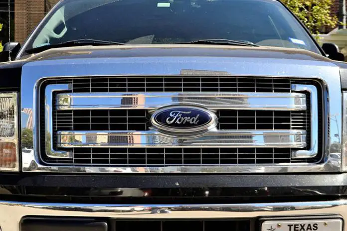 The 2022 Ford E-Transit Electric Van Unveiled With a Price Tag of $45,000 The 2022 Ford E-Transit Electric Van Unveiled With a Price Tag of $45,000