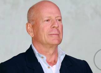 Bruce Willis Regrets Rite Aid Incident, Urges People to Wear Masks Bruce Willis Regrets Rite Aid Incident, Urges People to Wear Masks