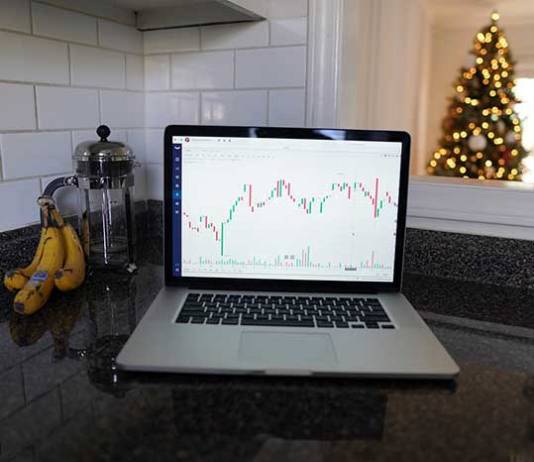 How to Make Money with Reseller Hosting How to Make Money with Reseller Hosting