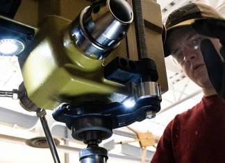 Manufacturing Automation with Collaborative Robots Manufacturing Automation with Collaborative Robots