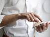 What are the Pros and Cons of Mass Texting?