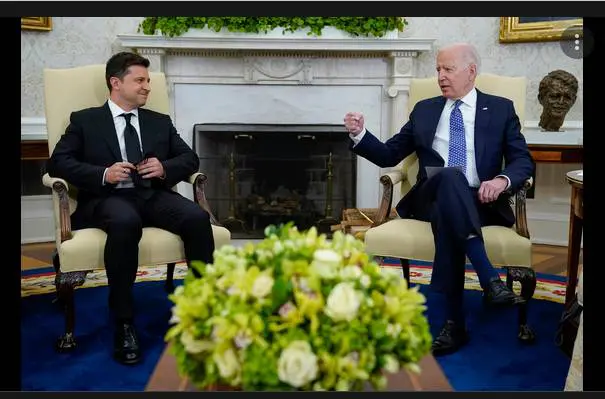 Biden Signs $40 Billion Aid Package for Ukraine While On Visit to South Korea Biden Signs $40 Billion Aid Package for Ukraine While On Visit to South Korea