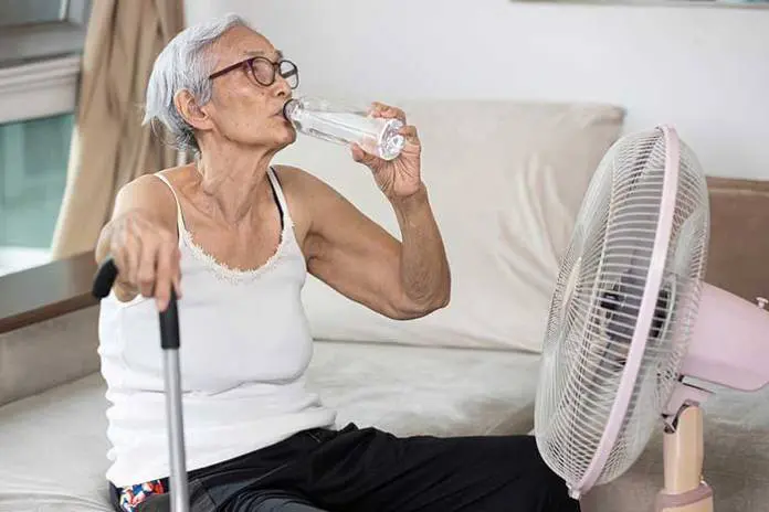 Ways To Stay Cool and Avoid Sweating Buckets When the Weather Gets Hot Ways To Stay Cool and Avoid Sweating Buckets When the Weather Gets Hot