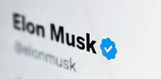 Twitter to Relaunch Blue Check Subscription Service for iPhone Users on Monday