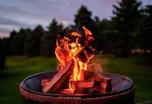 5 Reasons You Need a Fire Pit in Your Backyard